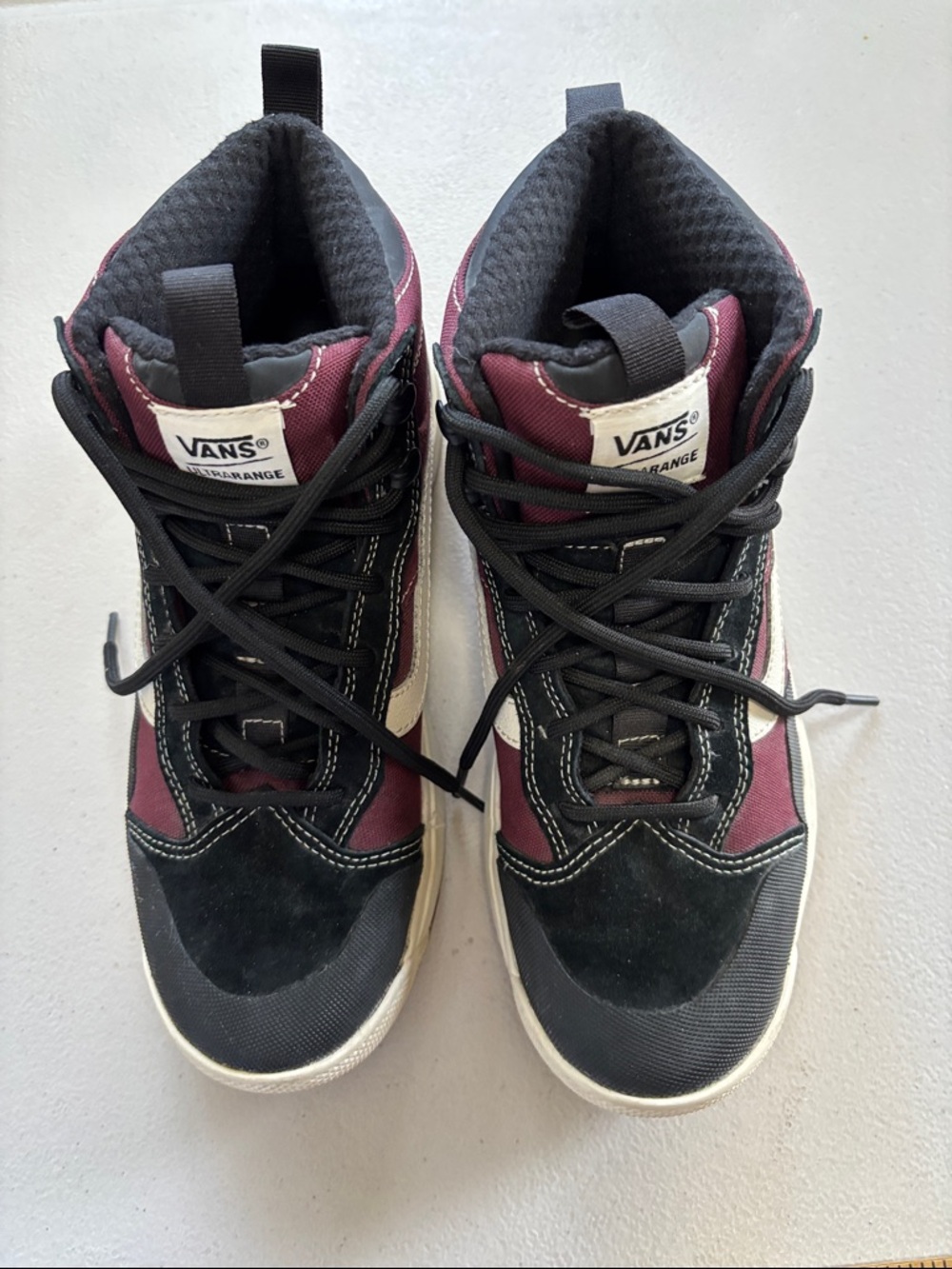 Vans High-Top Sneakers in Black and Burgundy ultra range ECO DRY women 7.5 men 6